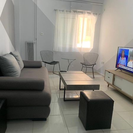 Renovated And Cool Flat In Ideal Location Lejlighed Athen Eksteriør billede