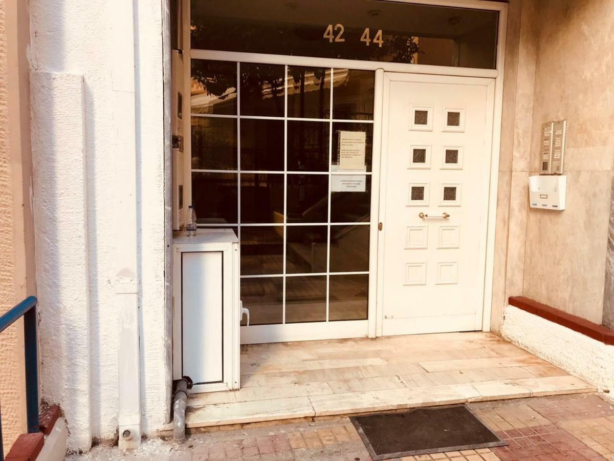 Renovated And Cool Flat In Ideal Location Lejlighed Athen Eksteriør billede